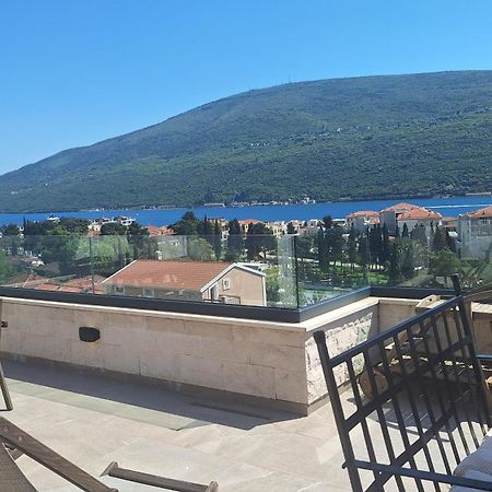 Porto Vista Penthouse Kumbor Apartment Exterior foto