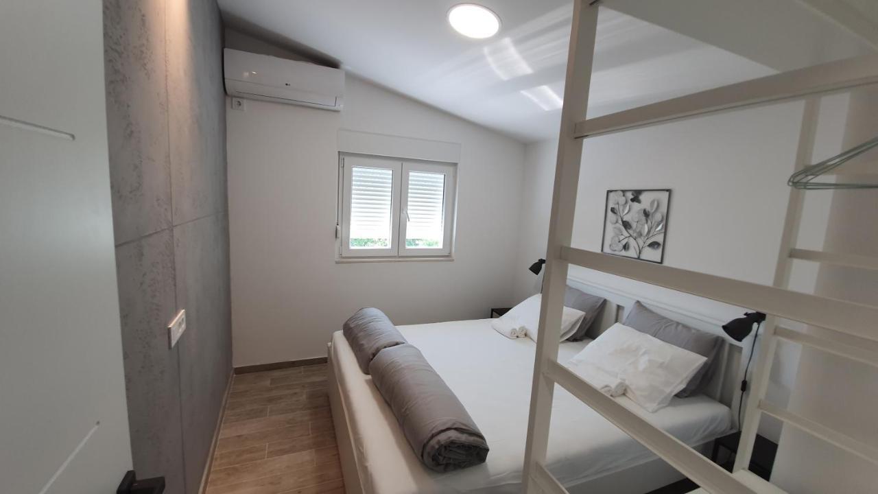 Porto Vista Penthouse Kumbor Apartment Exterior foto