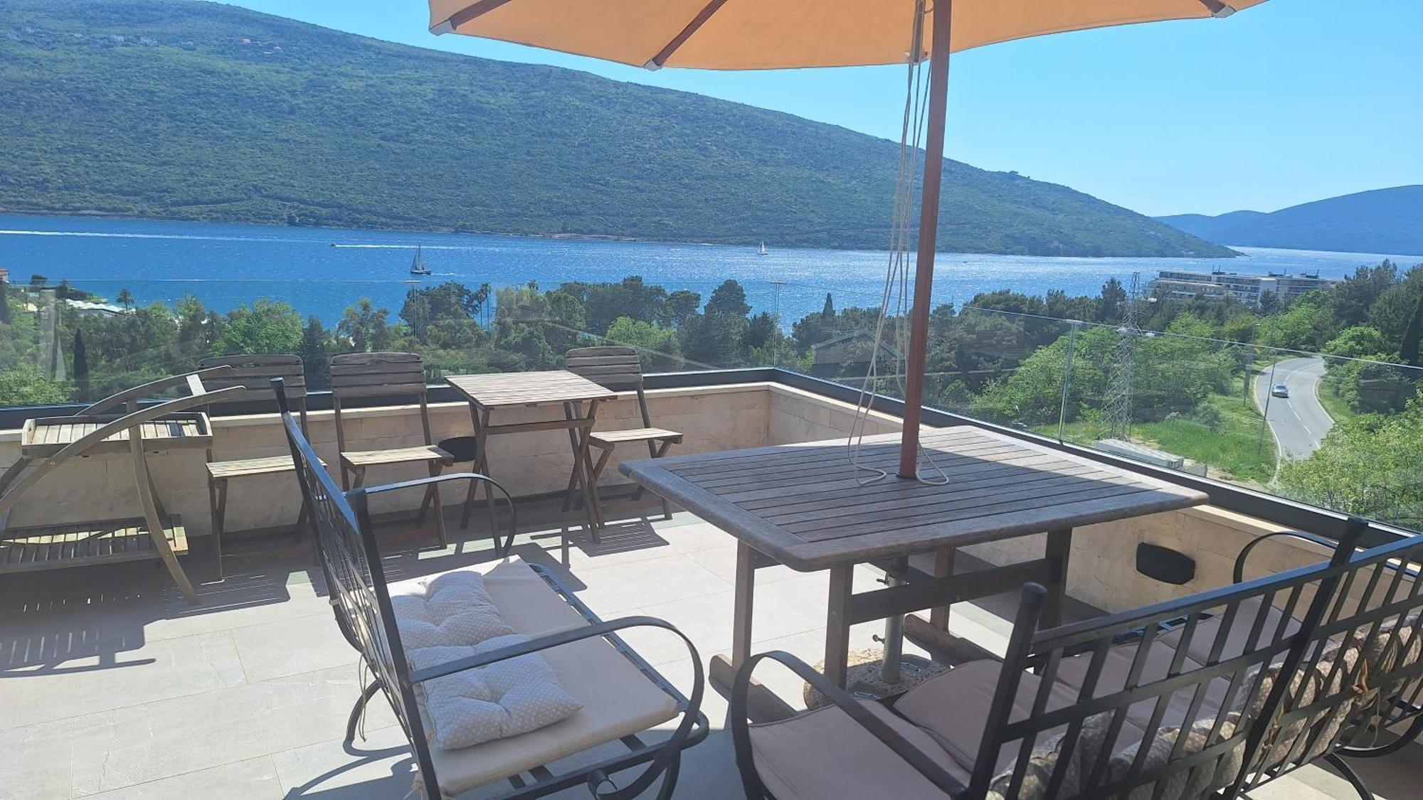 Porto Vista Penthouse Kumbor Apartment Exterior foto